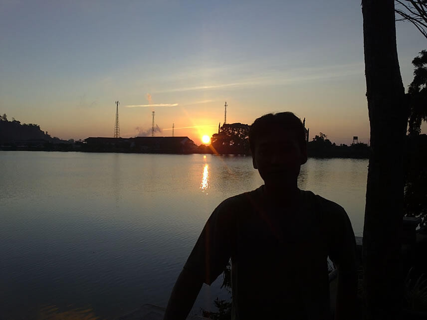 Penampakan Aneh di Langit Waktu di Telaga Sarangan &#91;PIC++&#93;