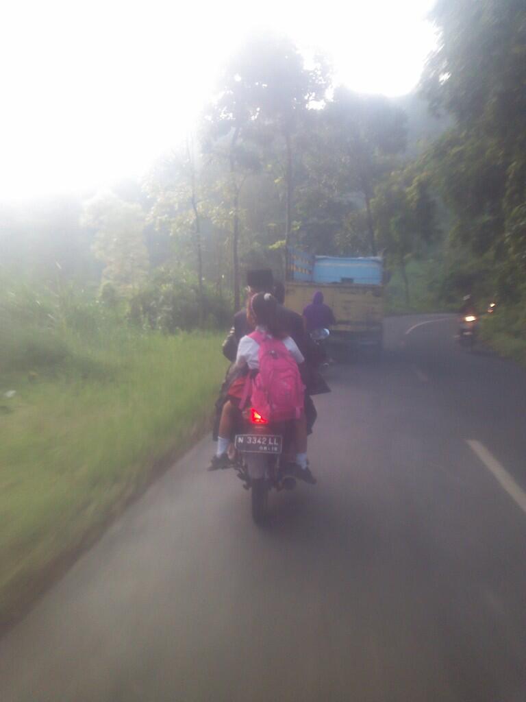 Kalo nyawa LANSIA lebih penting dari nyawa ANAK2. 