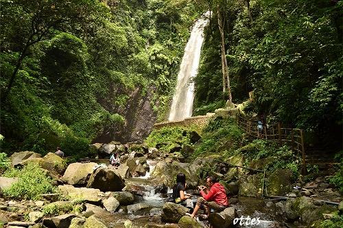 Cantiknya Air Terjun Kakek Bodo Tretes