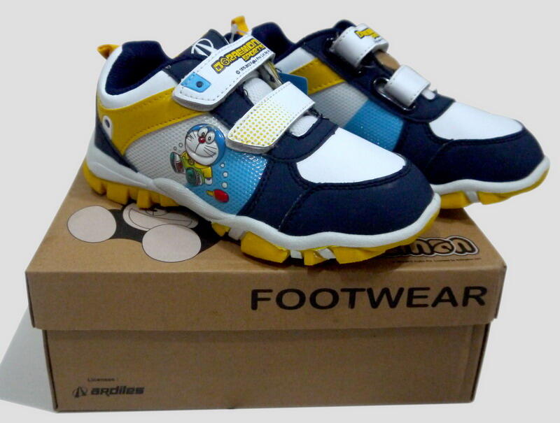 Terjual SEPATU  ANAK  DORAEMON KASKUS