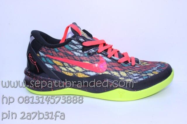 sepatu vans,asics tiger,nike,macbeth,converse,zara,toms,crocs,puma,reebok,adidas