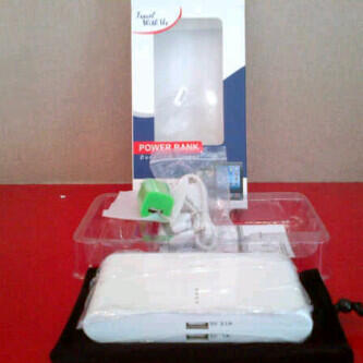 WTS Power Bank 20.000 mAh merk "Travel With Us" 300rb aja !!