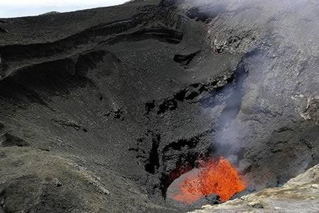 8 Aksi Wisata Paling Ekstrem di Dunia, Berani Coba?