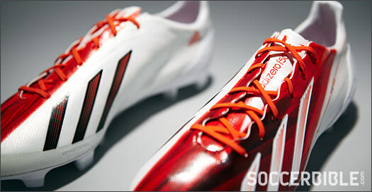 3 Sepatu terbaru Pesepak Bola Dunia