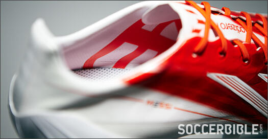 3 Sepatu terbaru Pesepak Bola Dunia