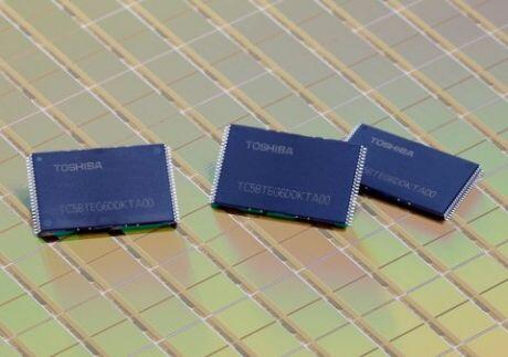 Toshiba Produksi Chip Memori Terkecil di Dunia