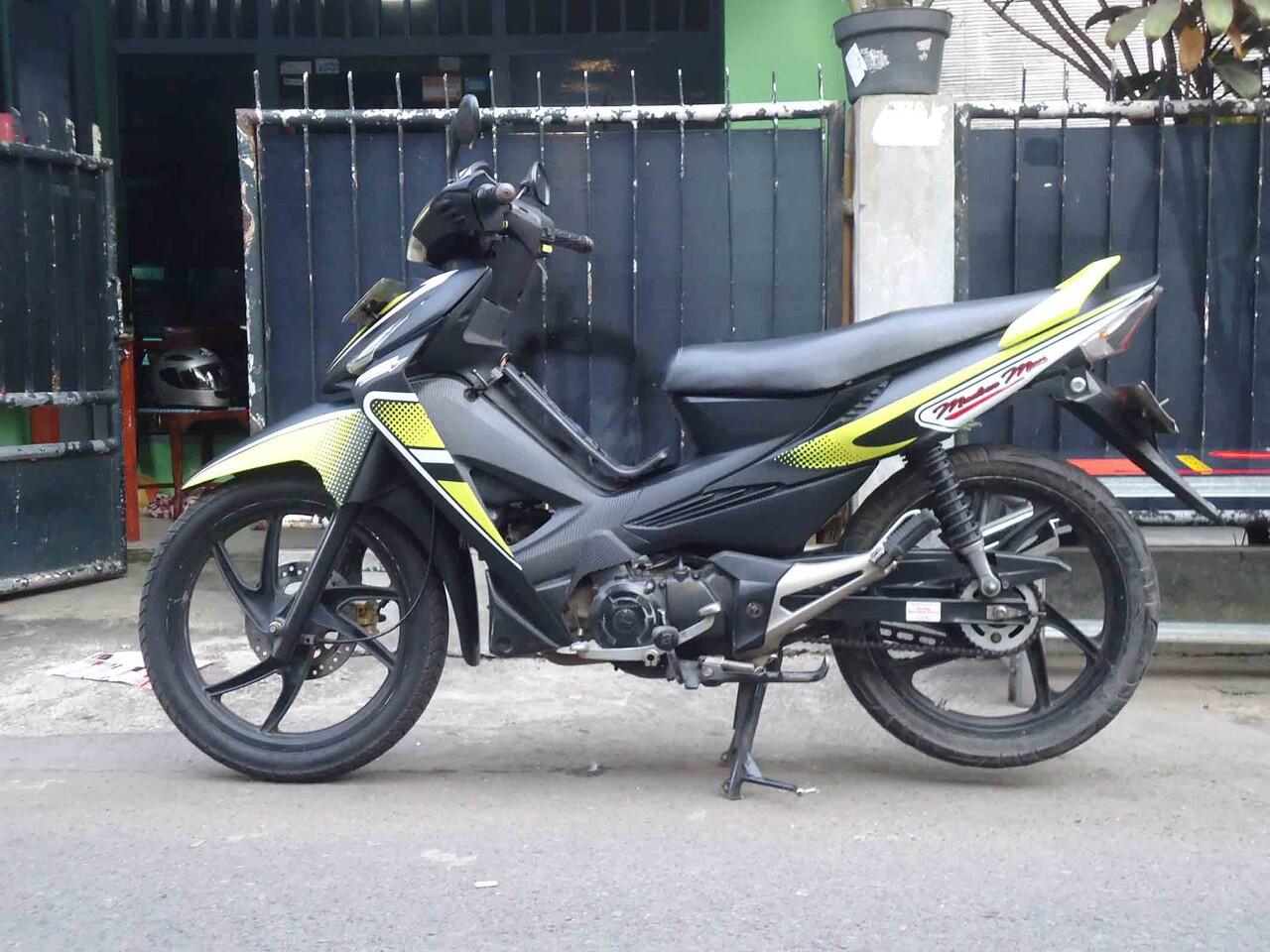 Cari WRAP CUTTING STICKER MOTOR BEBEK KASKUS
