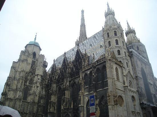 Kemewahan dan Kemegahan Gedung Gedung Kota Vienna 