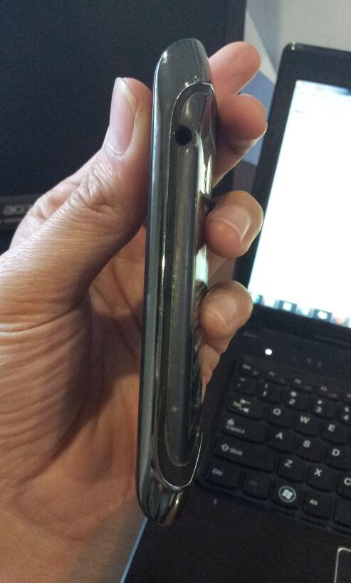 Jual Blackberry 9860 Monza Mulus Garansi msh 1.5 tahun CTN Rp 2.200.000