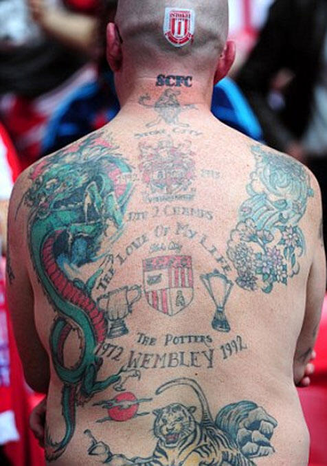 Kumpulan Tato Unik Fans Klub Inggris
