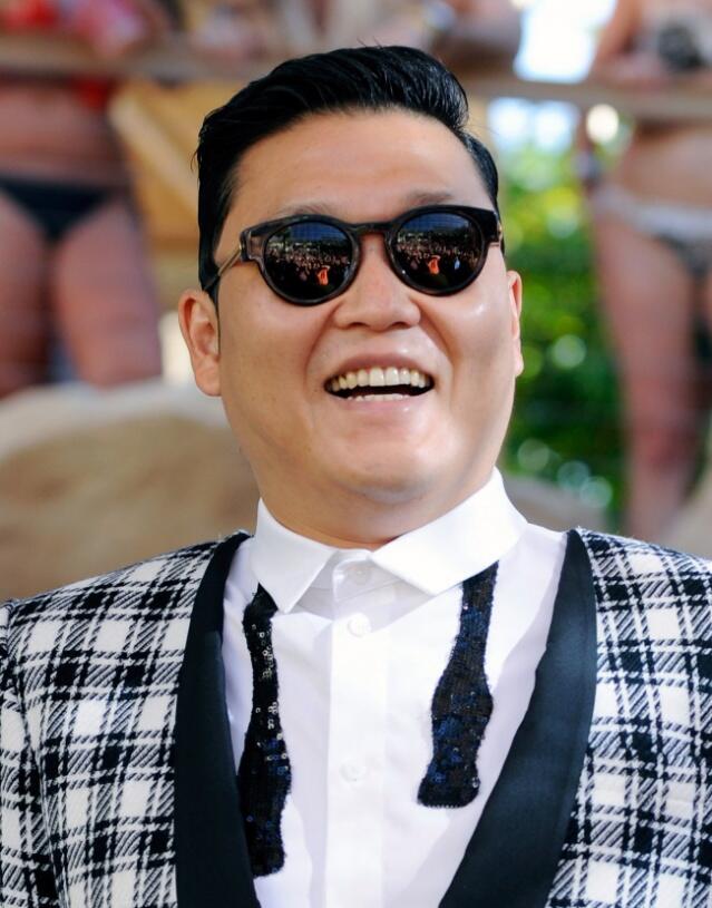 whoa PSY punya kembaran gan!!