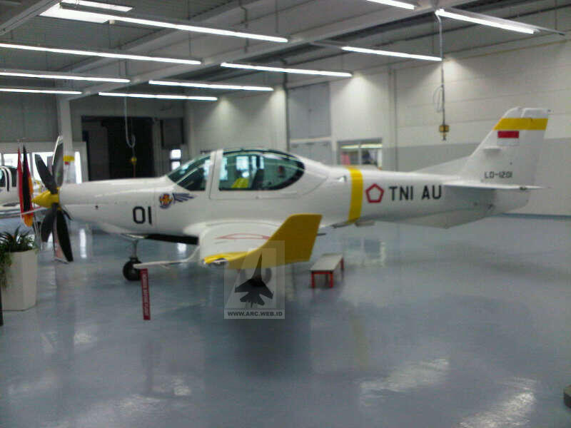 Berita Foto : Indonesian Grob G-120TP