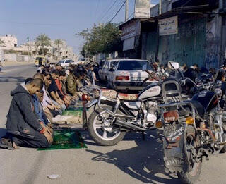 Subbhanallaah ...penampakan ketika Sholat!!!!
