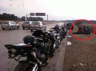 Subbhanallaah ...penampakan ketika Sholat!!!!