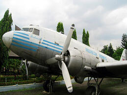 Pesawat Bersejarah Atas Sumbangan Rakyat