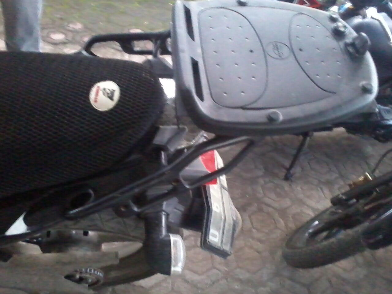 Bracket Kucay Byson Bandung