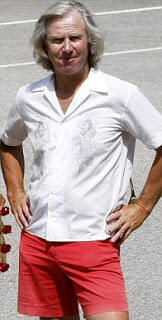 Mobil Super Mewah Mercedes Lapis Emas Seharga 100 Milyar !