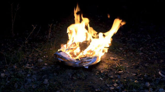 WOW! Hebatnya Kamera Nikon D3s, Dibekukan dalam Es dan Dibakar Masih Bisa Berfungsi