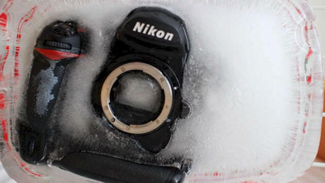 WOW! Hebatnya Kamera Nikon D3s, Dibekukan dalam Es dan Dibakar Masih Bisa Berfungsi