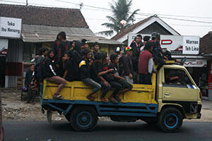 help pilih mobil