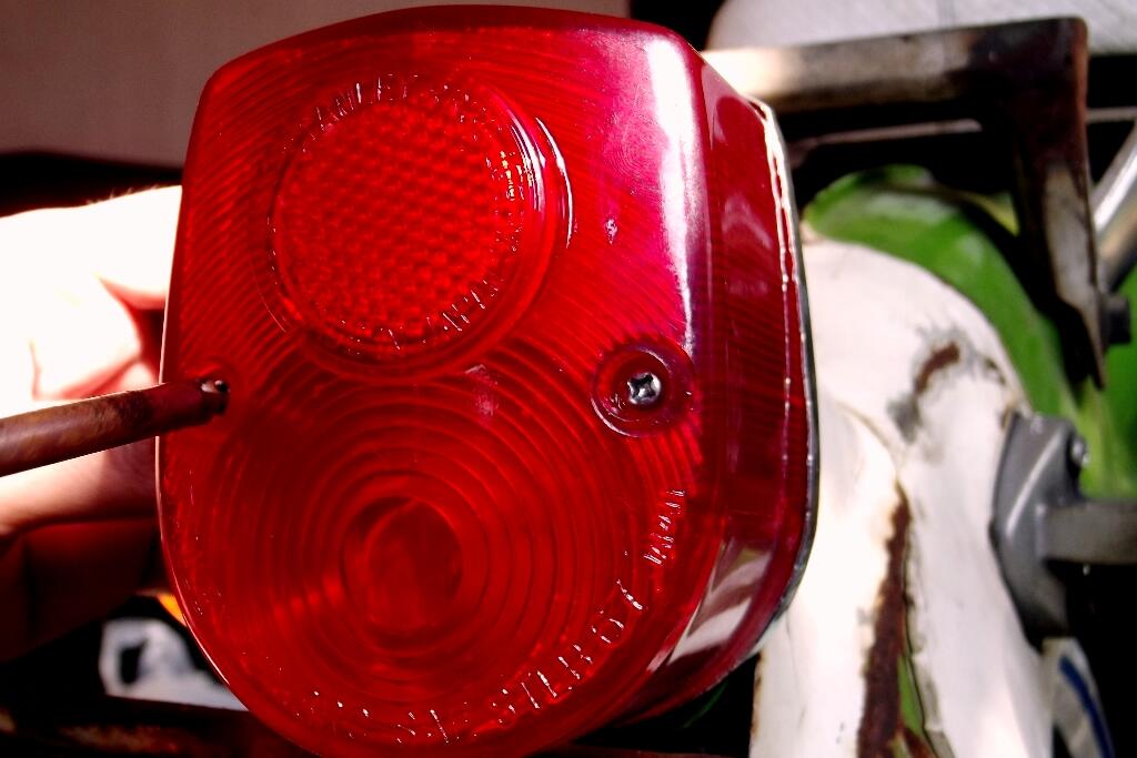 Stopan lampu atau stop lamp C70