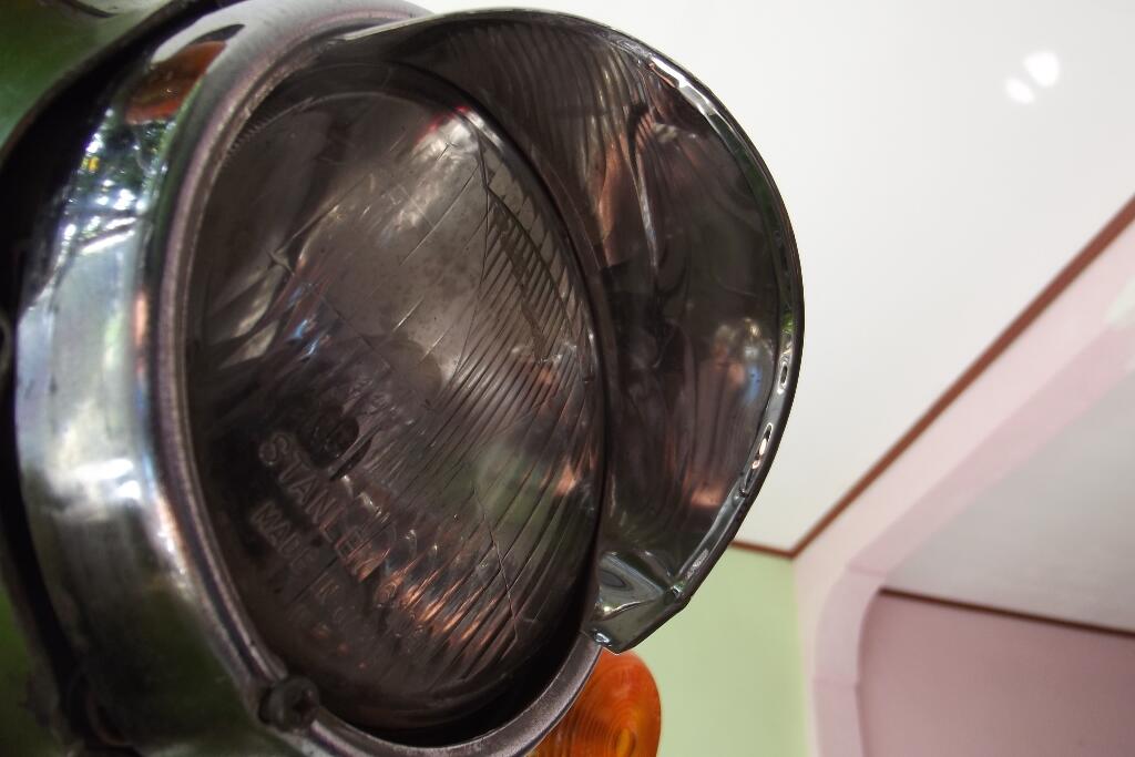 Tudung atau topi lampu Honda C70