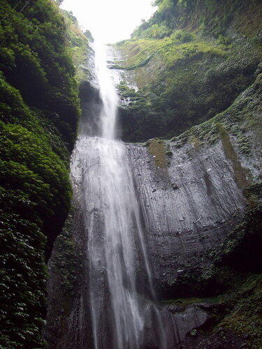 Keindahan Air Terjun Madakaripura,Jawa Timur