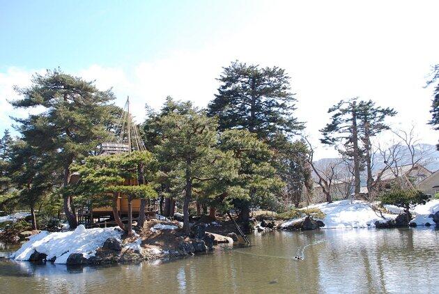 Tujuh Alasan Berwisata Ke Jepang