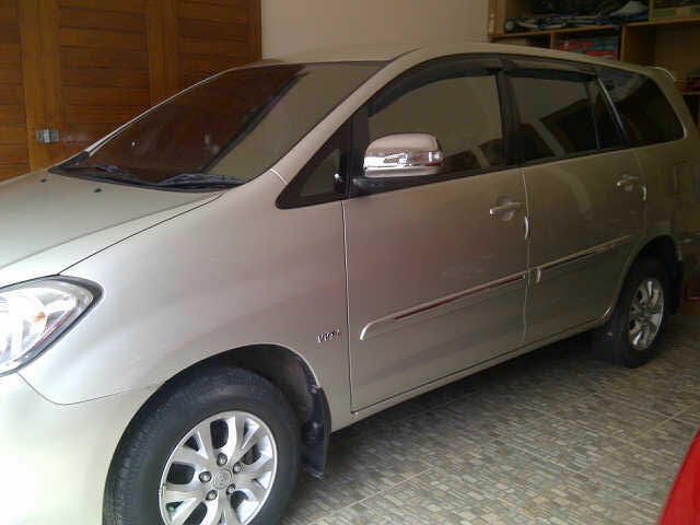 jual toyota innova 2,0 G luxury (captain seat) A/T 2010 plat B