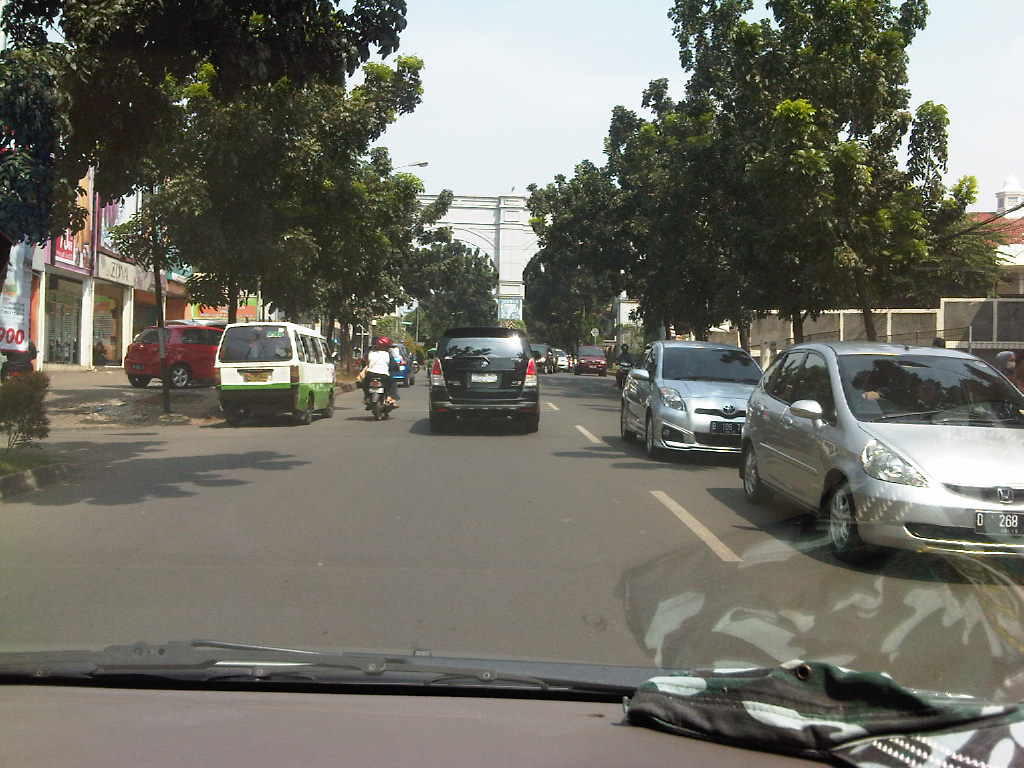 Dijual Rumah di Jalan Utama Sektor 5-Bintaro Jaya (Cocok untuk Usaha)