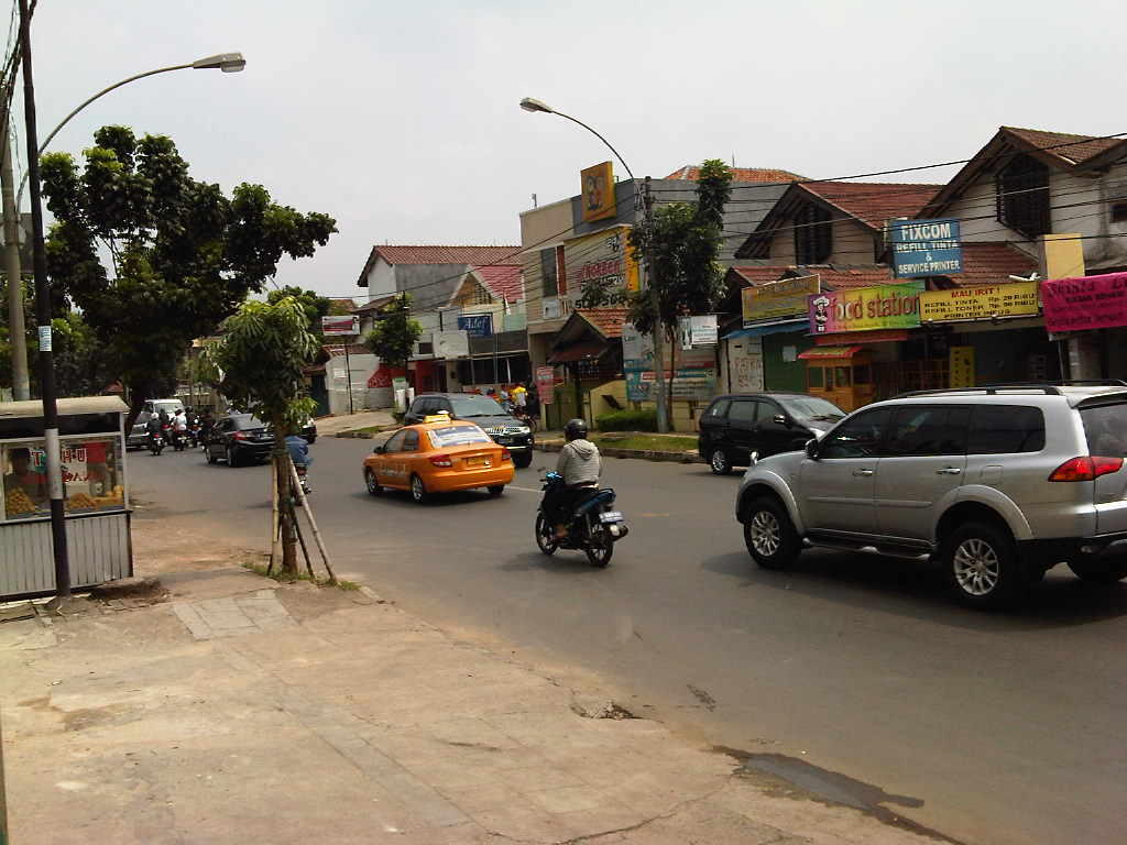 Dijual Rumah di Jalan Utama Sektor 5-Bintaro Jaya (Cocok untuk Usaha)