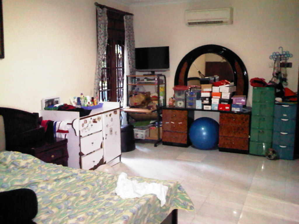 Dijual Rumah di Jalan Utama Sektor 5-Bintaro Jaya (Cocok untuk Usaha)