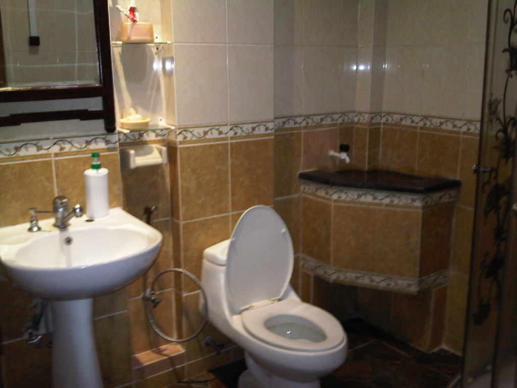 Dijual Rumah di Jalan Utama Sektor 5-Bintaro Jaya (Cocok untuk Usaha)