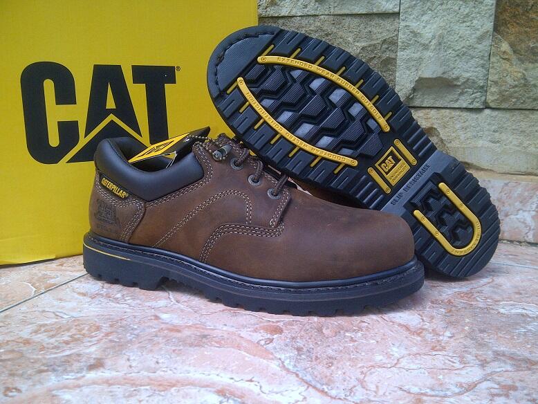 caterpillar ridgemont shoes