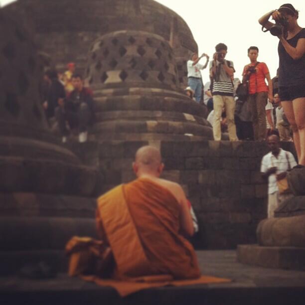 Kisah Suram Waisak di Candi Borobudur Tahun Ini