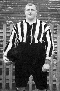 William Foulke Mantan Penjaga Gawang Chelsea Bertubuh Besar