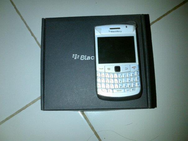 Di Jual Blackberry Onyx1 9700 SOLO