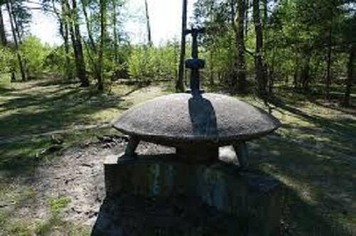 Tugu di Swedia Ini Bekas Tempat Mendarat UFO