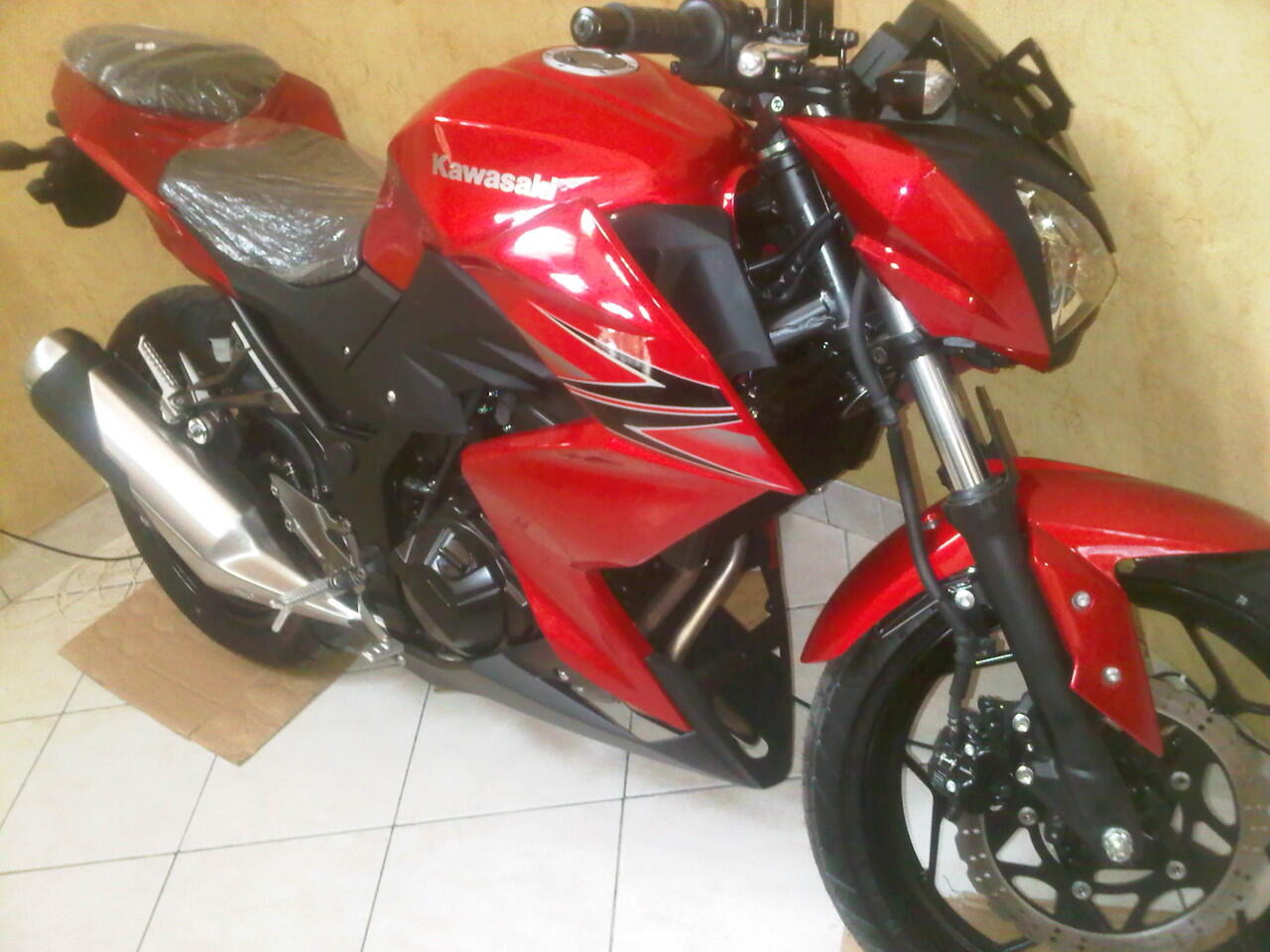 Cari Kawasaki Ninja Z250 Fi NEW 100 Alias Motor Baru BU