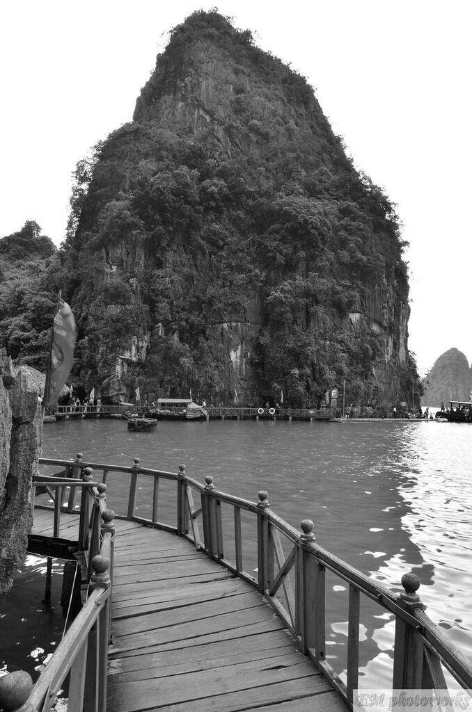 [Share] Foto-foto trip ane ke Hanoi, dalam format B/W