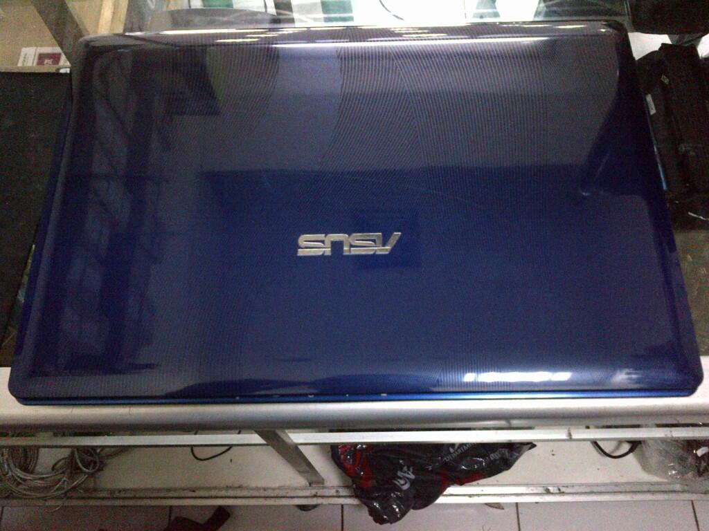 Laptop, notebook Asus A43E Core i3 2330M sandybrige 2GB 500GB dvdrw mulus banget...