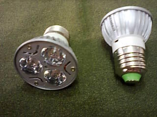 LAMPU HALOGEN LED E27