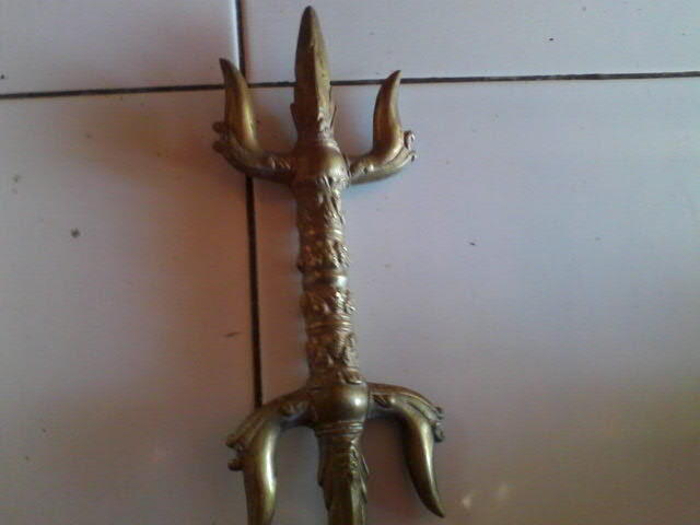 Barang Antik Neh Gan.....Checkitdot....