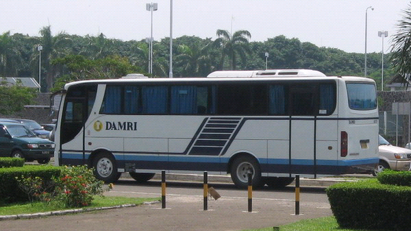 Suka duka naik DAMRI