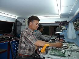 WORKSHOP & SERVICE TV LCD SEMUA MERK