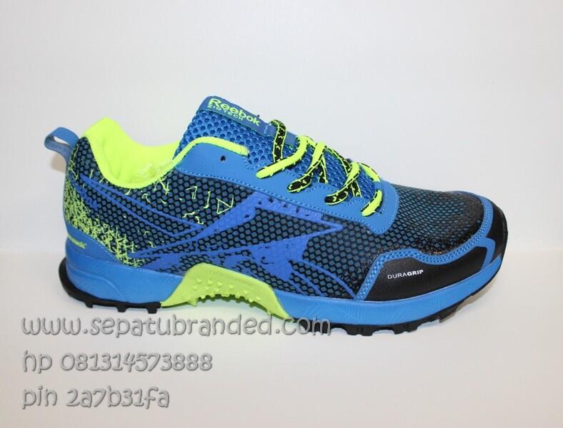 sepatu vans,asics tiger,nike,macbeth,converse,zara,toms,crocs,puma,reebok,adidas