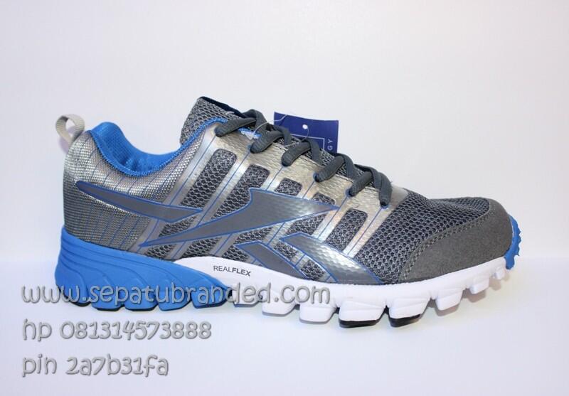 sepatu vans,asics tiger,nike,macbeth,converse,zara,toms,crocs,puma,reebok,adidas