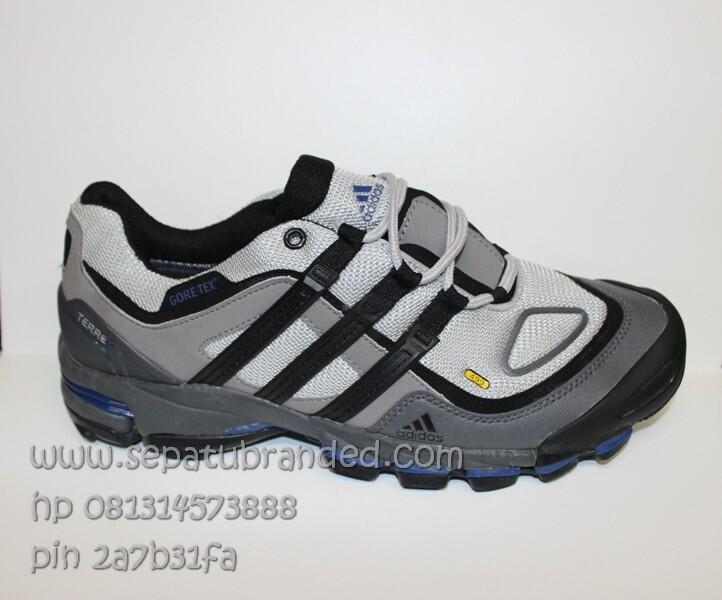 sepatu adidas glide,vans,macbeth,puma,nike,converse,toms,reebok,zara,asics tiger