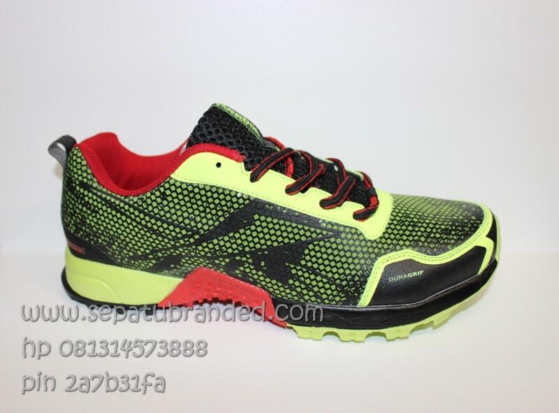 sepatu adidas glide,vans,macbeth,puma,nike,converse,toms,reebok,zara,asics tiger
