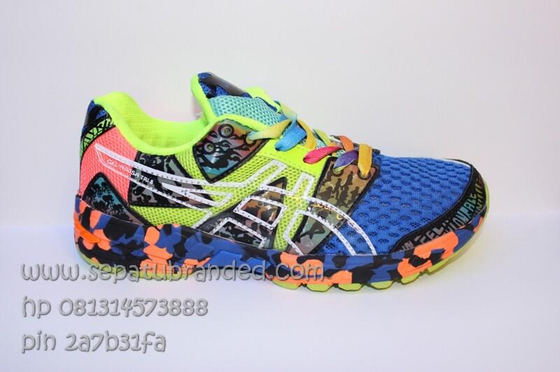 sepatu adidas glide,vans,macbeth,puma,nike,converse,toms,reebok,zara,asics tiger